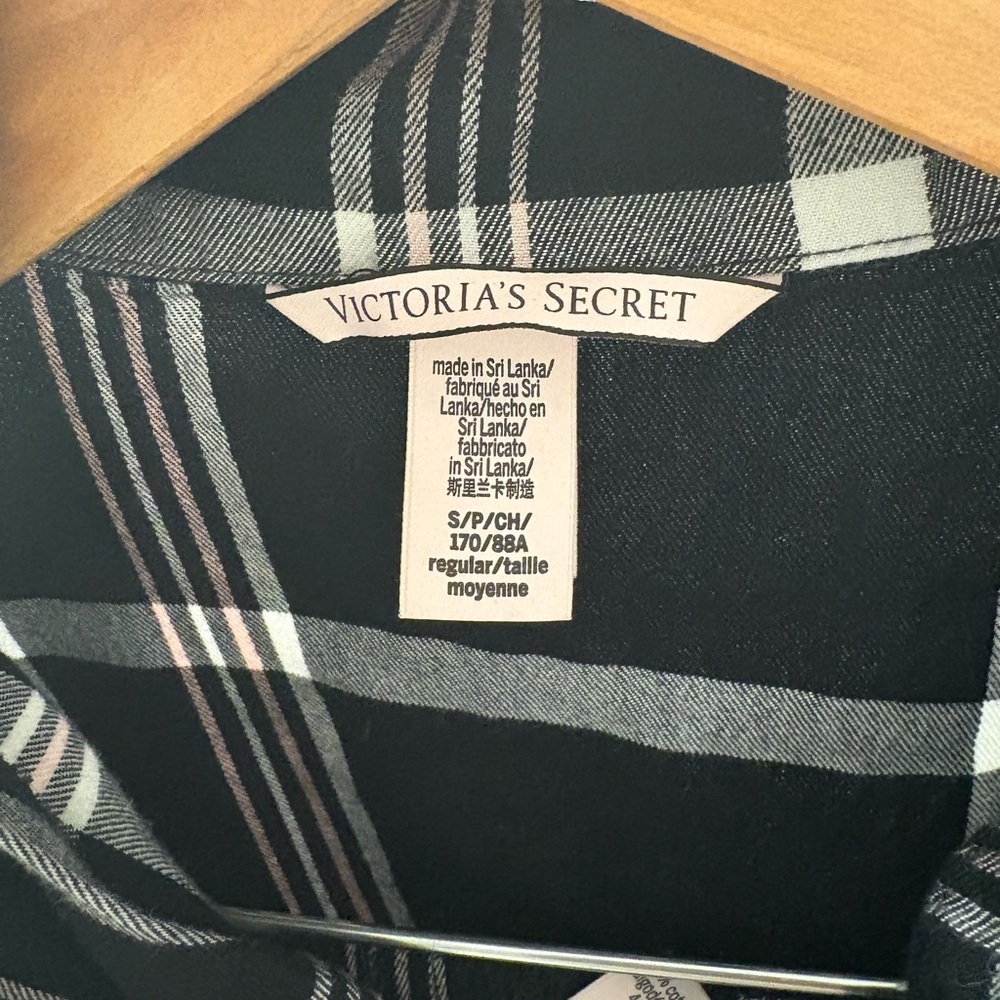 Victoria's Secret Black and White Plaid Flannel Pajama Set - Women’s Size Small - Picture 3 of 6